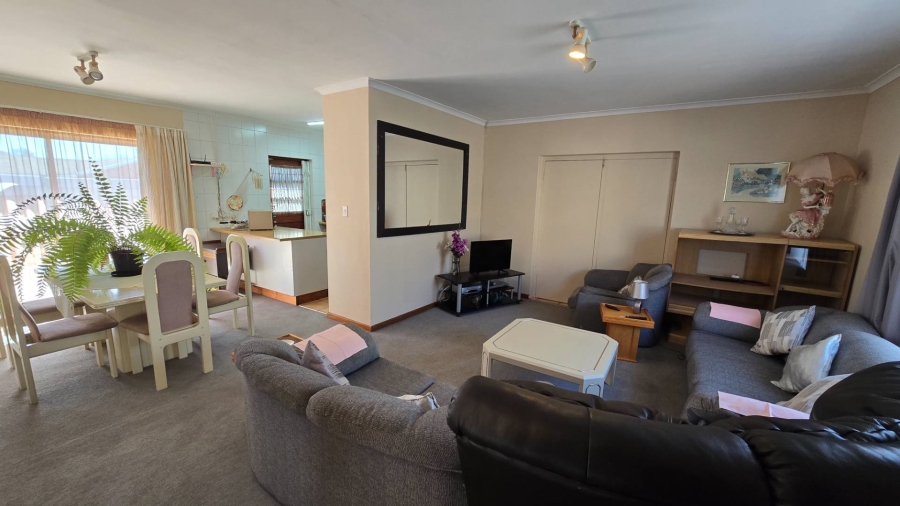 4 Bedroom Property for Sale in Wellway Park Western Cape